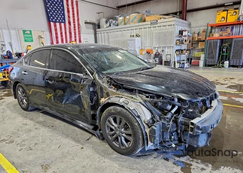 2016 Nissan Altima 2.5 z USA, uszkodzony, nr VIN 1N4AL3AP6GN381185